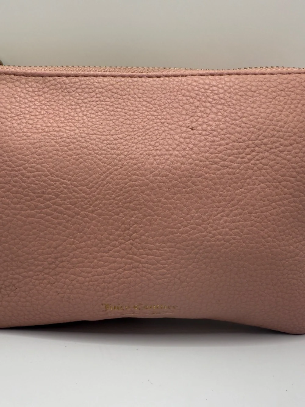 JUICY COUTURE SMALL SALMON POUCH!